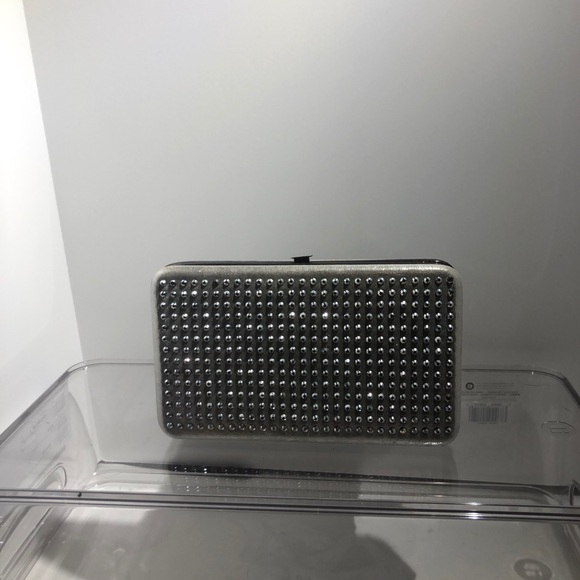 Silver Rhinestone clutch/Wallet- - Picture 2 of 6